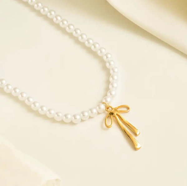 Pearl Chain Bowknot Necklace