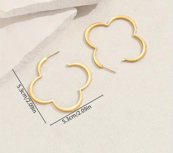 Scalloped Hoop Earrings