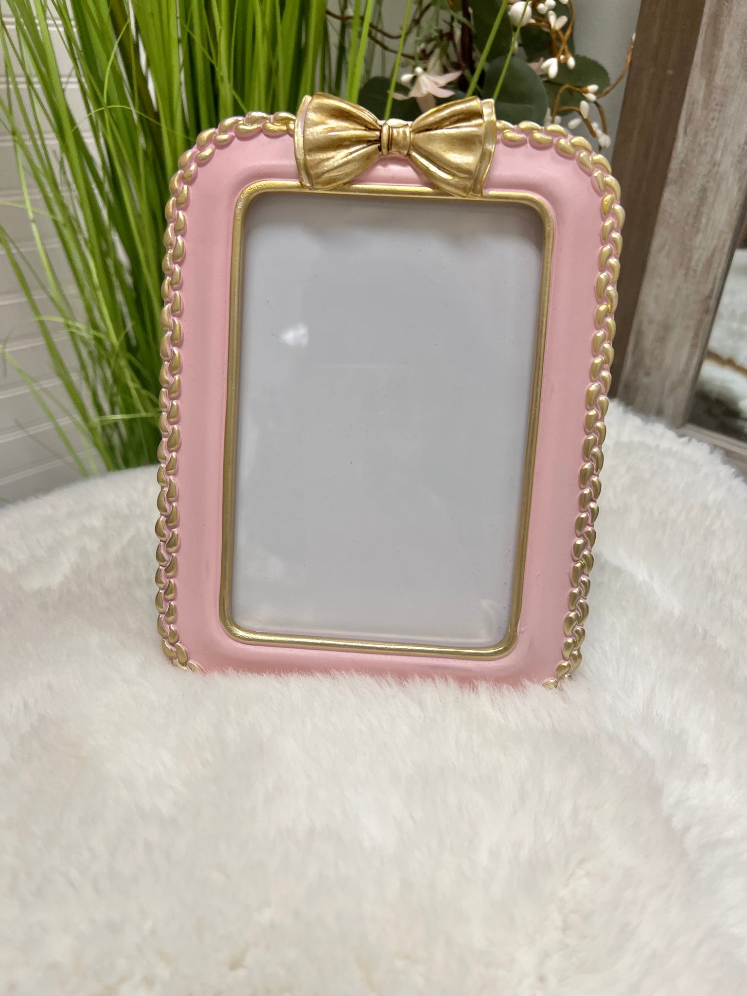 Pink & Gold Bow Frame