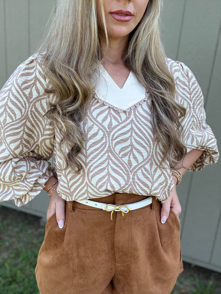 Bow-Shaped Buckle Belt