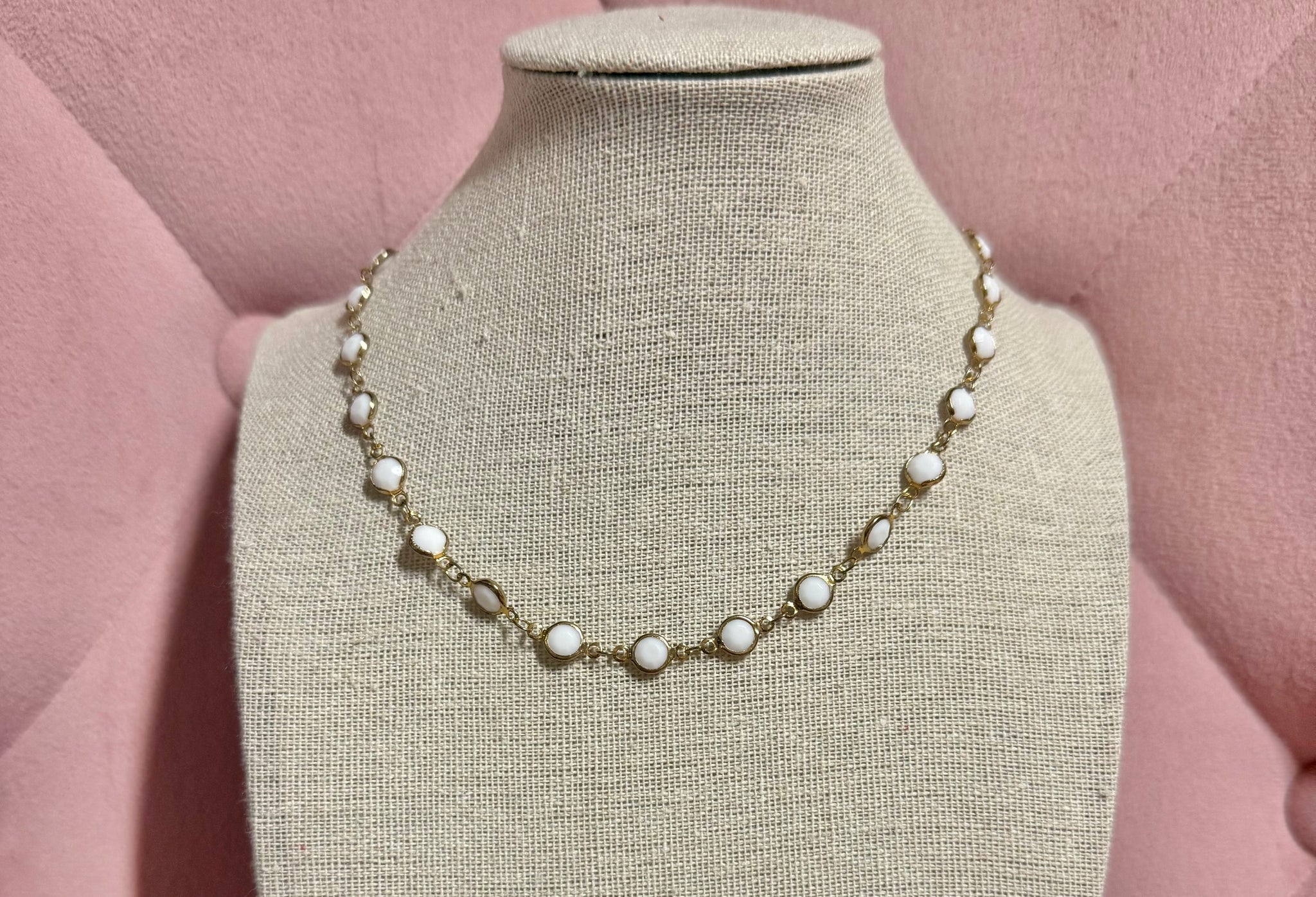 Sawyer Choker (White/Gold)